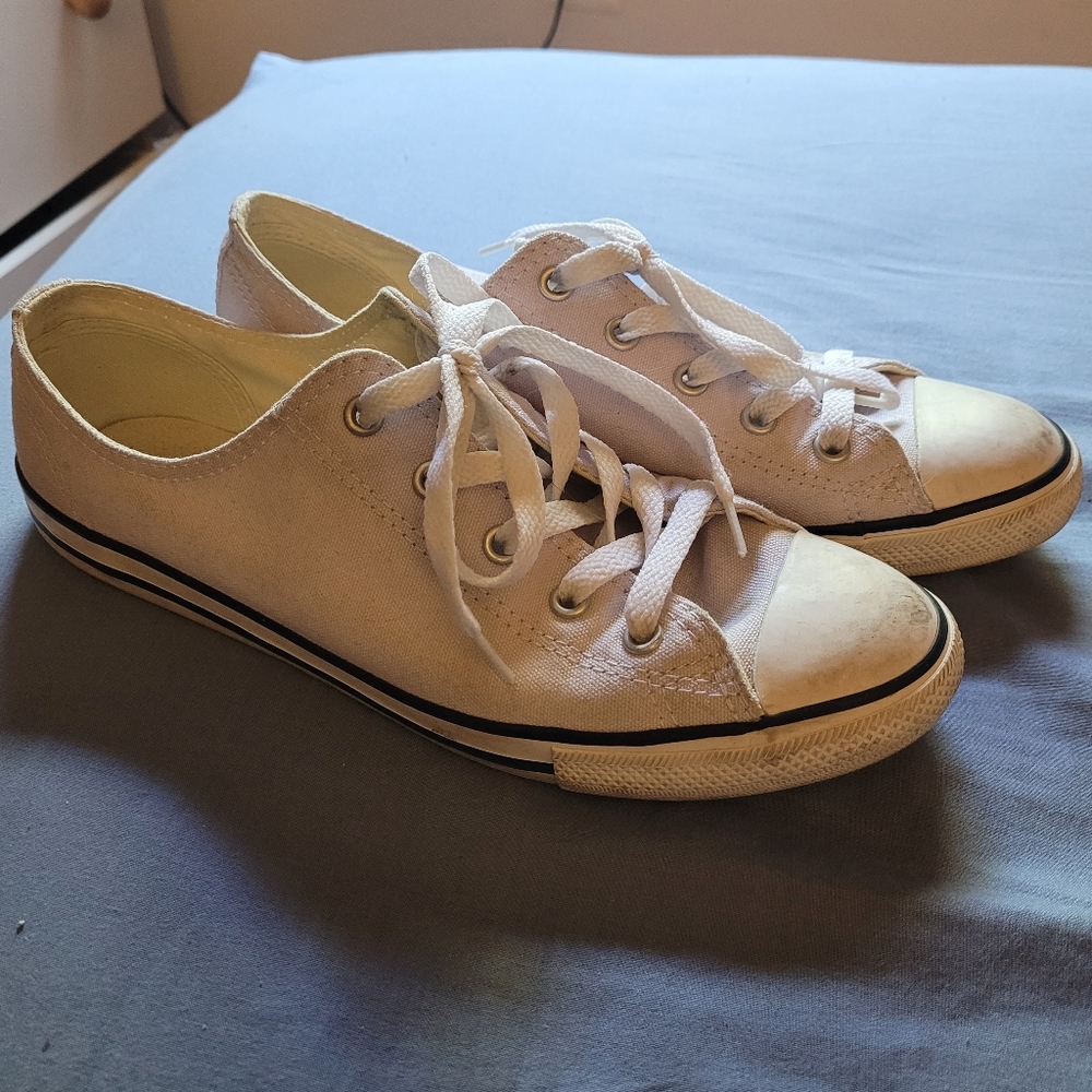 Light lavender converse